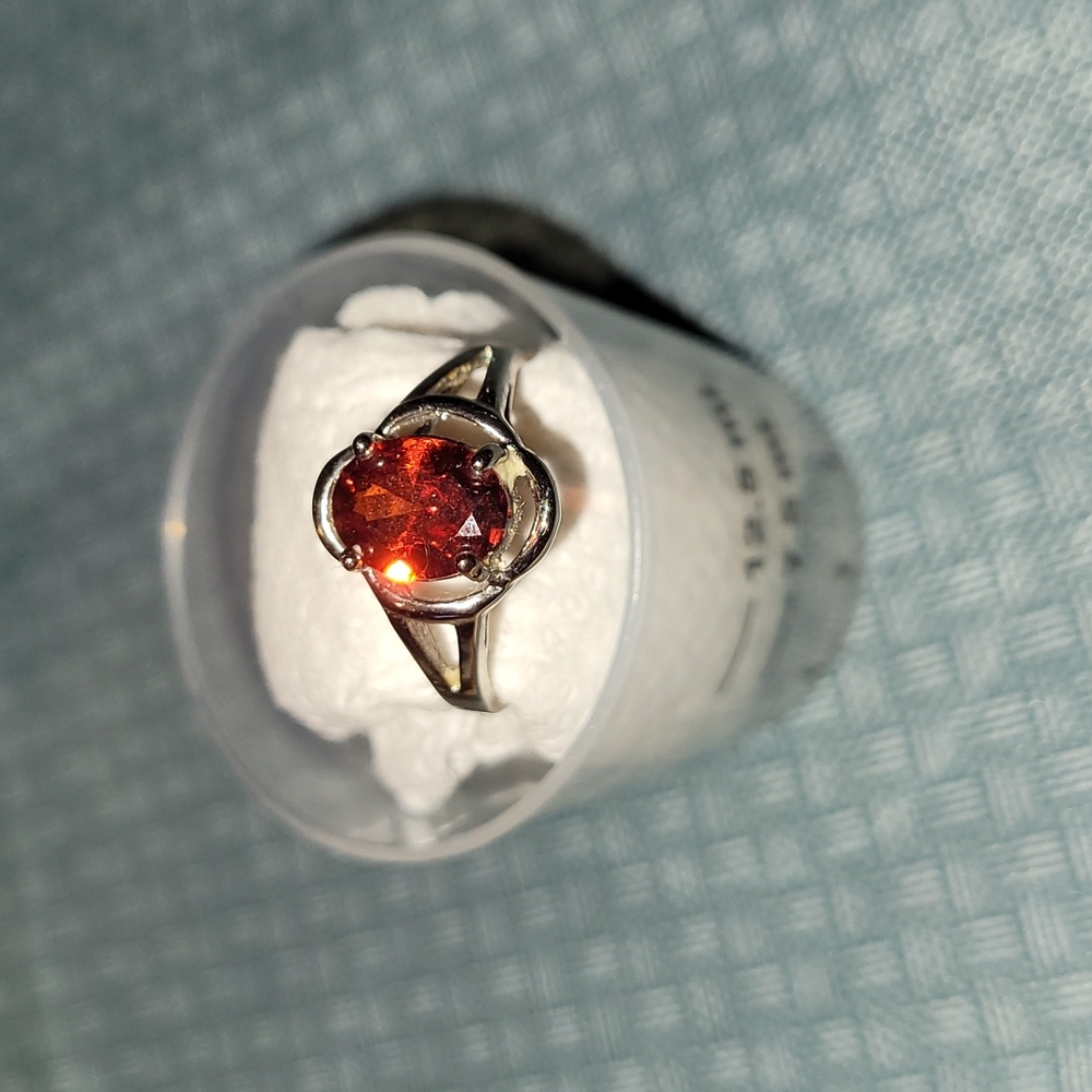 Size 7 sterling silver and red stone ring